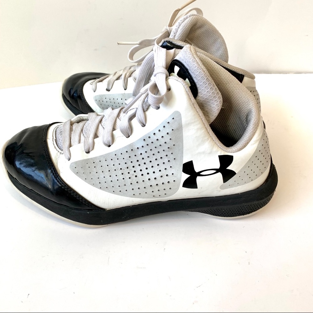 UNDER ARMOUR Boy’s Basketball Sneakers—SZ. 4.5Y